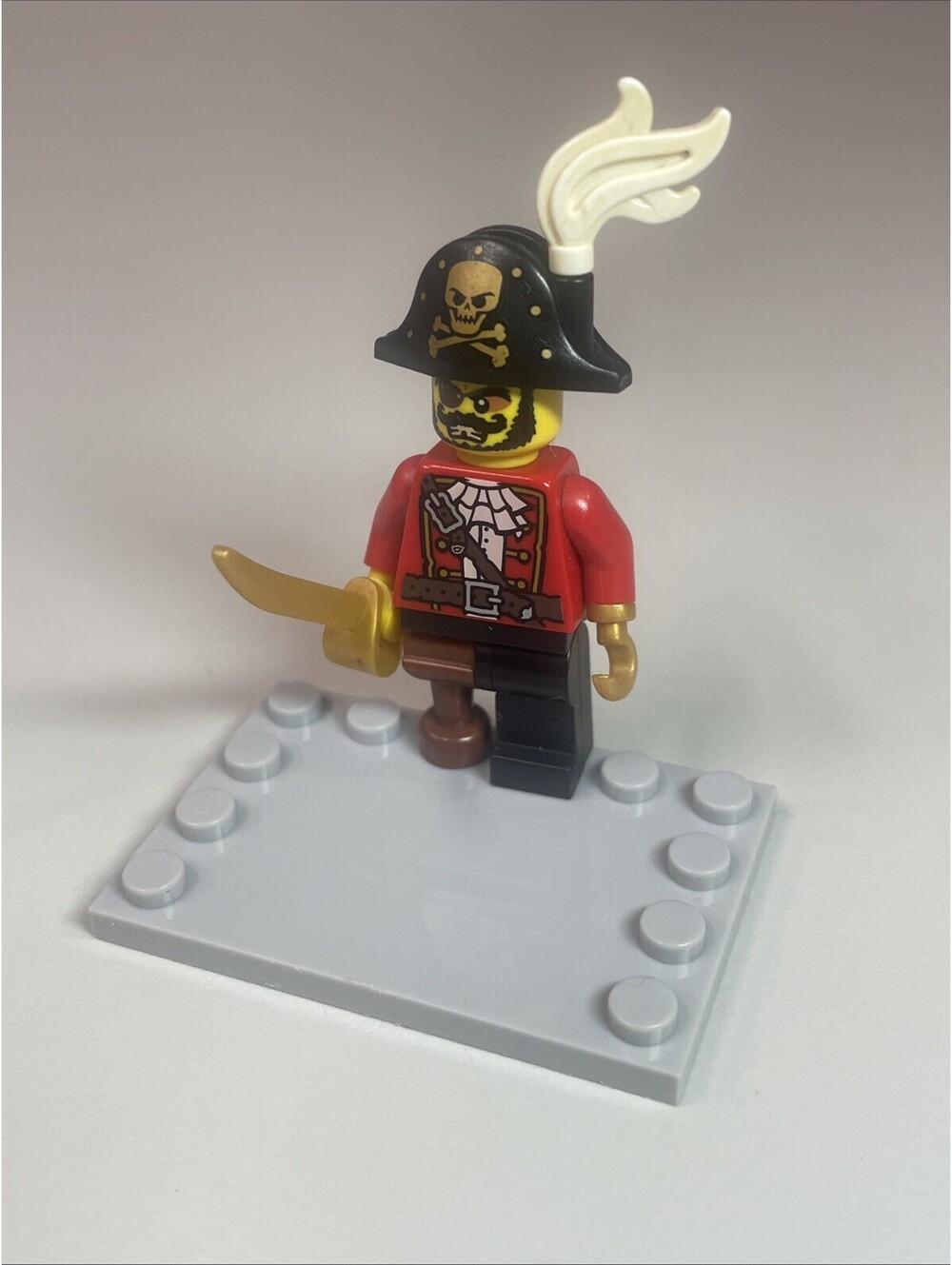 LEGO CMF Pirate Captain Minifigure Collectible Series 8
